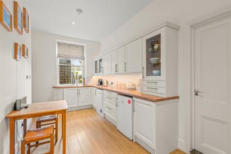 Little Silver Nugget Kitchen