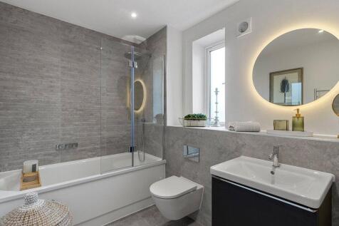 Plot 2 - Family Bath