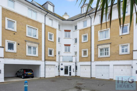 Neptune Court, 21...