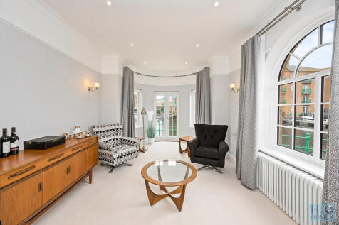 Trafalgar Gate, 2...