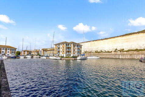 Hamilton Court 18...