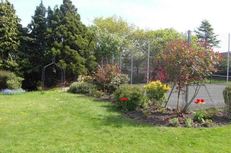 view of Master bedroom - Tennis court 1.jpg