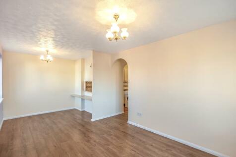 2 Bedroom Flats For Sale In Hayes Middlesex Rightmove