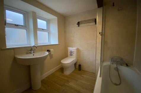 BATHROOM 1.jpg