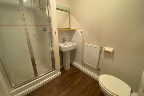 SHOWER ROOM.jpg