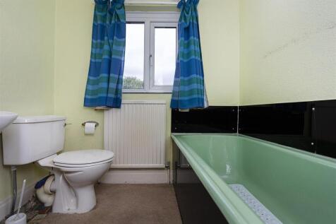 Bramleys Estate Agents - Lumb Lane - Almondbury (3