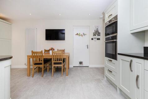 Bramleys Estate Agents - Woodsome Park - Fenay Bri