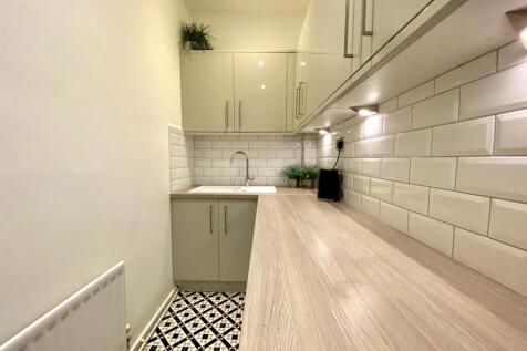 Bramleys Estate Agents - Cowcliffe Hill Road - Hud