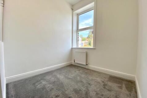 Bramleys Estate Agents - Cowcliffe Hill Road - Hud
