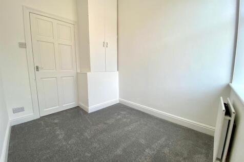 Bramleys Estate Agents - Cowcliffe Hill Road - Hud