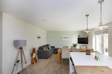 Bramleys Estate Agents - Acorn Croft - Fenay Bridg