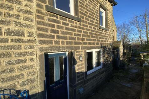 Bramleys Estate Agents - Squarefield - Scholes Moo