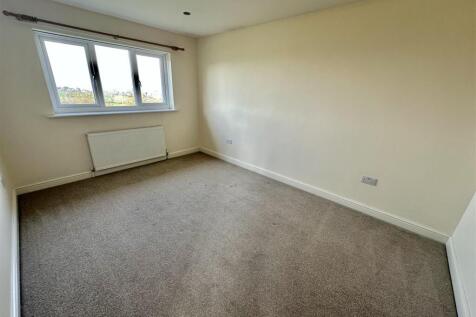 Bramleys Estate Agents - Bullace Trees Lane -  (9)