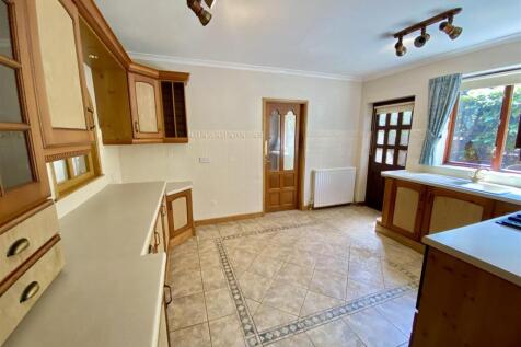 Bramleys Estate Agents - Hopton Lane - Mirfield (1