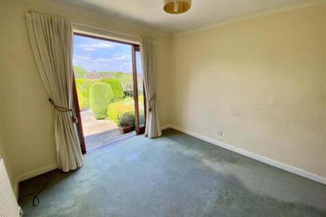 Bramleys Estate Agents - Hopton Lane - Mirfield (3