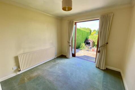 Bramleys Estate Agents - Hopton Lane - Mirfield (3