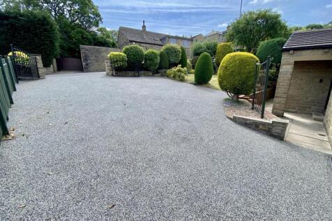 Bramleys Estate Agents - Hopton Lane - Mirfield (2