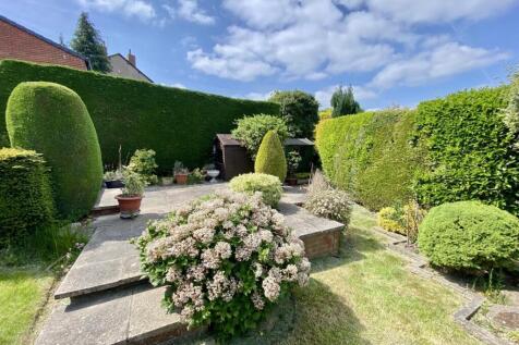 Bramleys Estate Agents - Hopton Lane - Mirfield (1