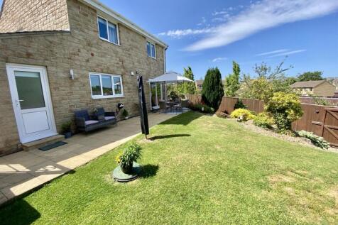 Bramleys Estate Agents - Oakfield Drive - Mirfield