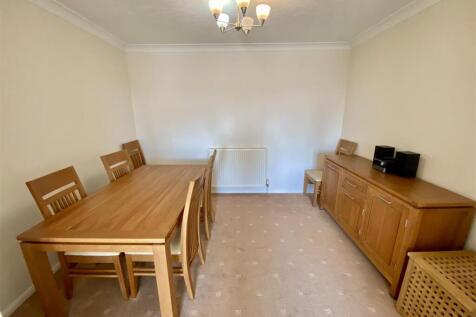 Bramleys Estate Agents - Westfields Avenue - Mirfi