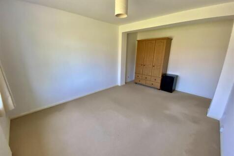 Bramleys Estate Agents - Westfields Avenue - Mirfi