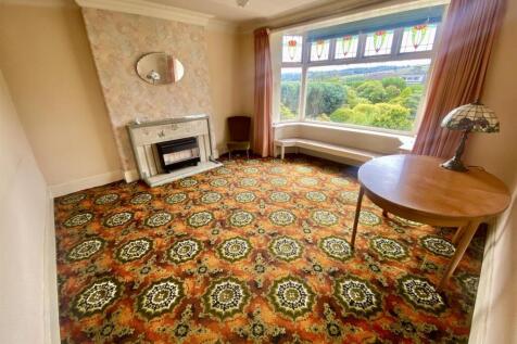 Bramleys Estate Agents - Meadow Bank Crescent - Mi