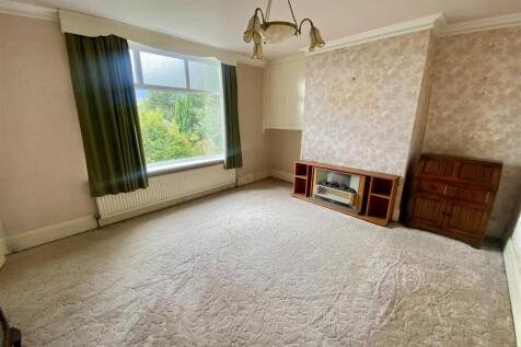 Bramleys Estate Agents - Meadow Bank Crescent - Mi