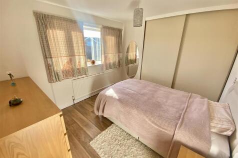 Bramleys Estate Agents - West Royd Avenue - Mirfie