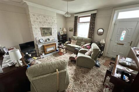 Bramleys Estate Agents - Cleckheaton Road - Low Mo