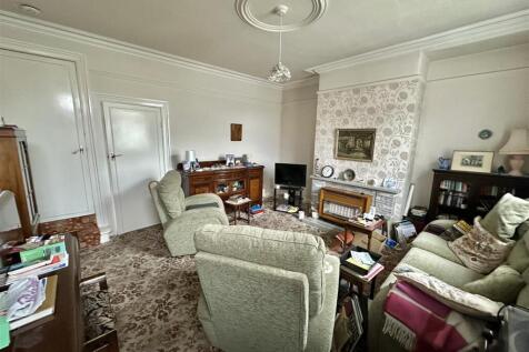 Bramleys Estate Agents - Cleckheaton Road - Low Mo