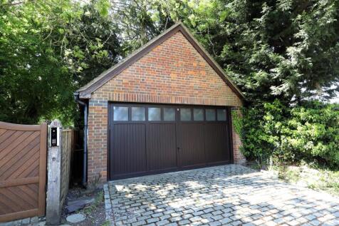 Detached Garage