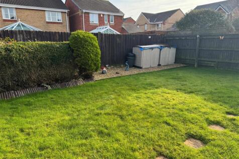 Rear Garden.,.jpg