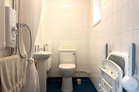 Downstairs Shower Room.jpg