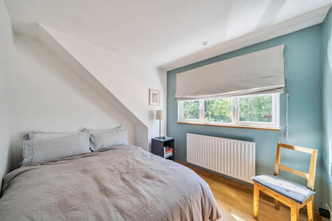 1347034-4-68baf4a...