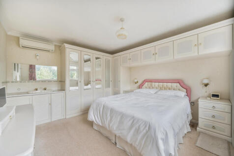 1347632-23-68b703...