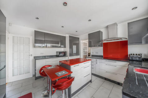 1347632-5-68b7033...