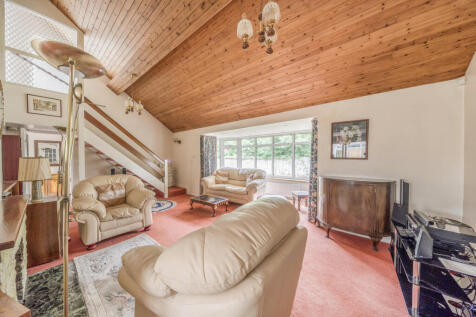 1347632-15-68b703...