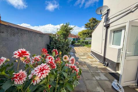 ALTERNATE VIEW OF GARDEN