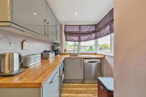 1329852-4-688259c...