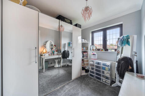 1373322-7-6909ff9...