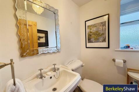 Downstairs WC/ Cloakroom