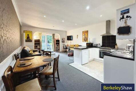 Annex Kitchen/Living