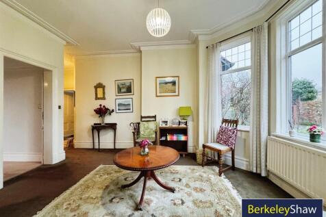 Entrance hall (2)