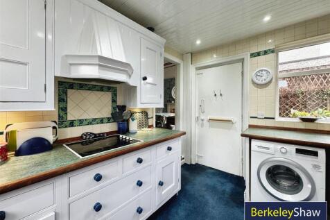 Kitchen (2)