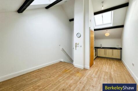 Living area to kitchen