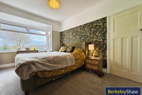 Bedroom 2 (2)