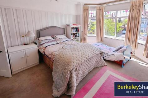 Bedroom 2 (2)