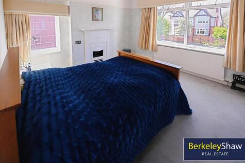 Bedroom 4 (2)