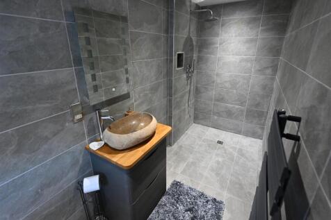En-suite shower room
