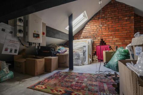ATTIC ROOM